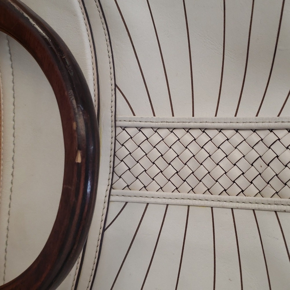 Cole Haan Huarache tote off white with wooden handles - Picture 6 of 6